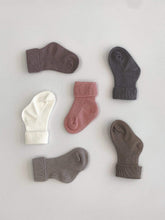 Load image into Gallery viewer, Love Henry Accessories 0-3 Months Baby Classic Cuff Socks - Mauve
